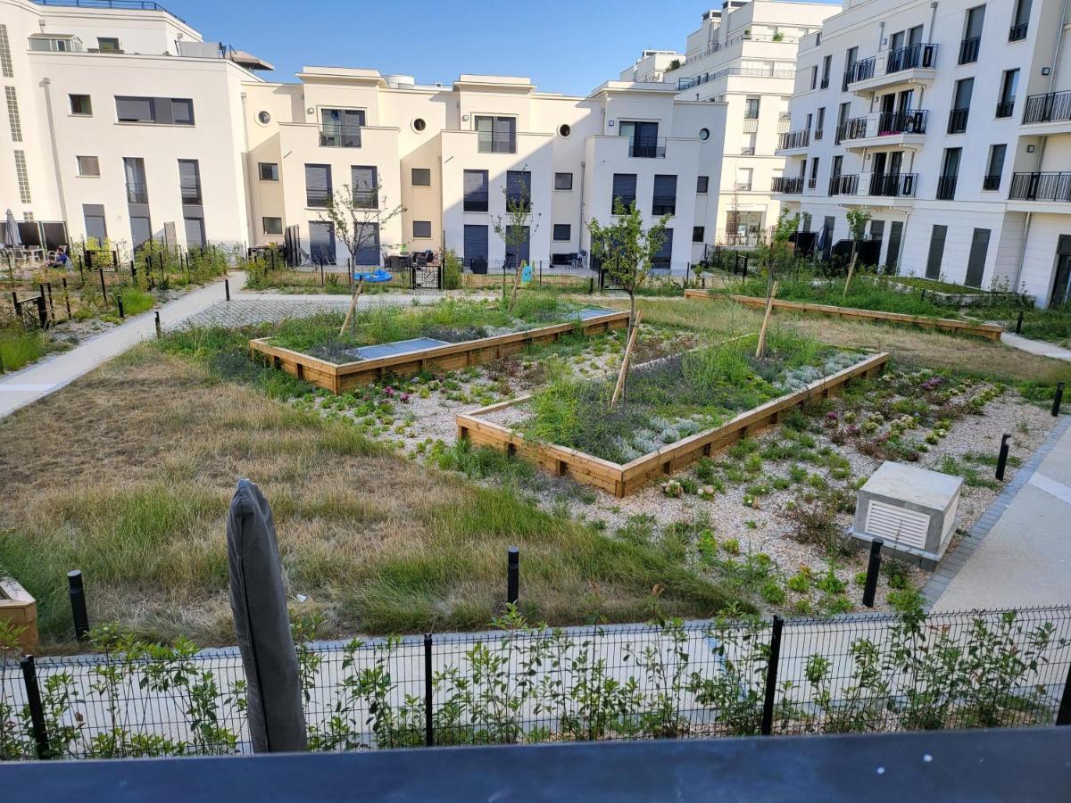 Superbe Appartement A 3Min A Pieds De La Gare Шеси Экстерьер фото